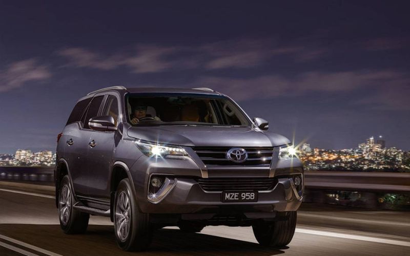 2017 Toyota Fortuner Price, Interior, Review, USA, Release date