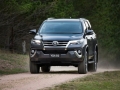 2016 Toyota Fortuner Front Road