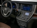 2018 Toyota Sienna interior