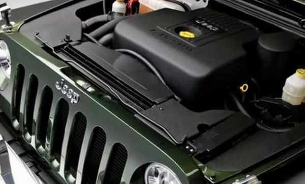 2015-Jeep-Gladiator-engine