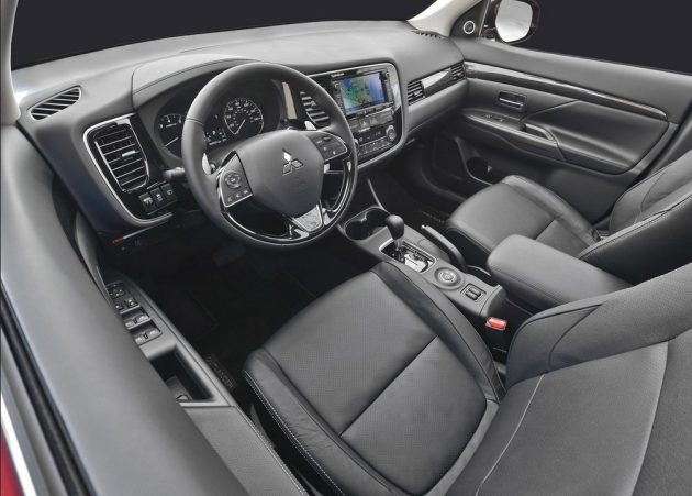 2015 Mitsubishi Outlander Interior