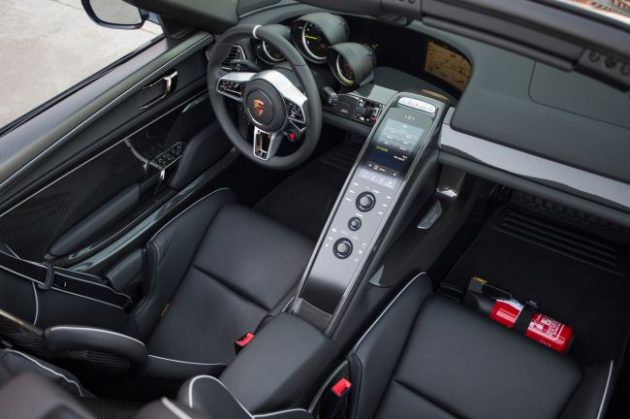 2015 Porsche 918 Spyder Interior