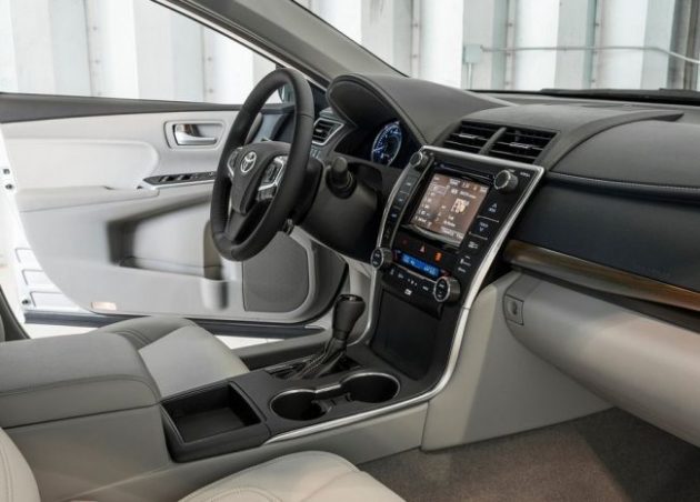 2015 Toyota Camry Dashboard