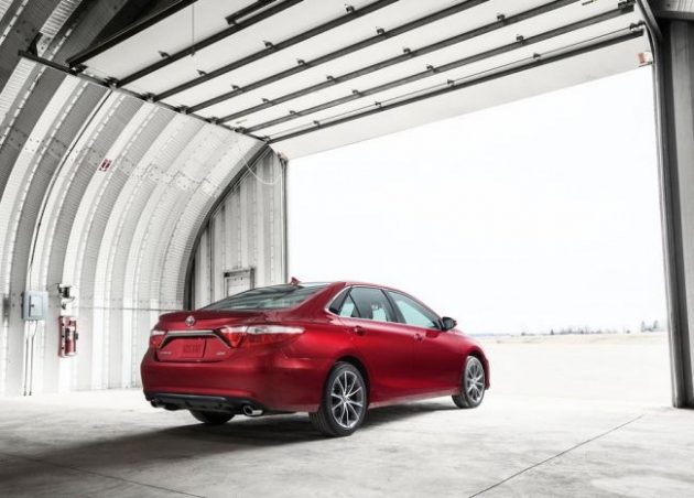 2015 Toyota Camry Garage