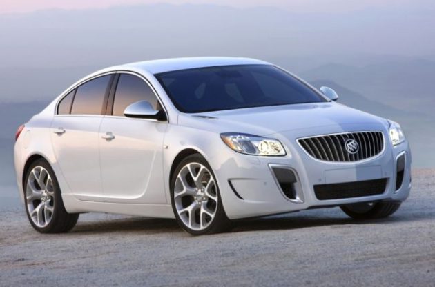 2016 Buick Regal Side