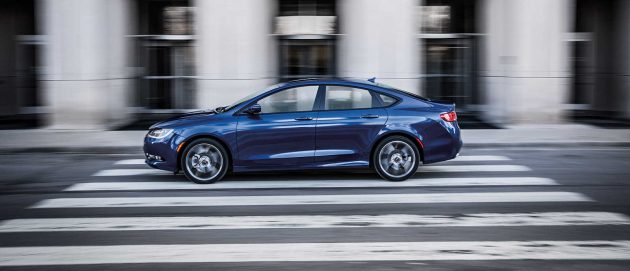 2016 Chrysler 200 Side View