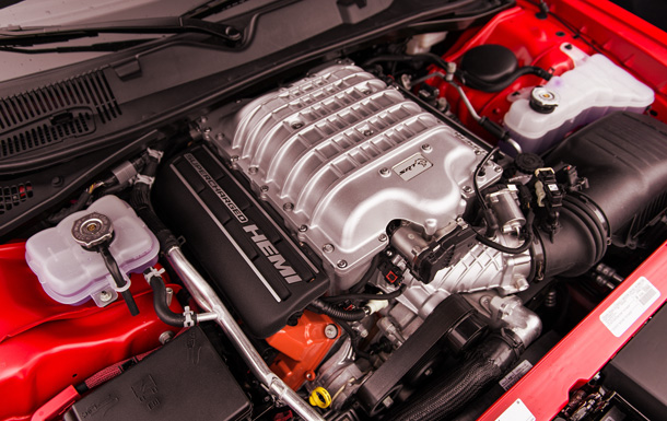 2016-Dodge-Challenger Engine