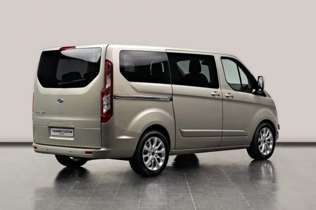 2016 Ford Tourneo Side and Rear