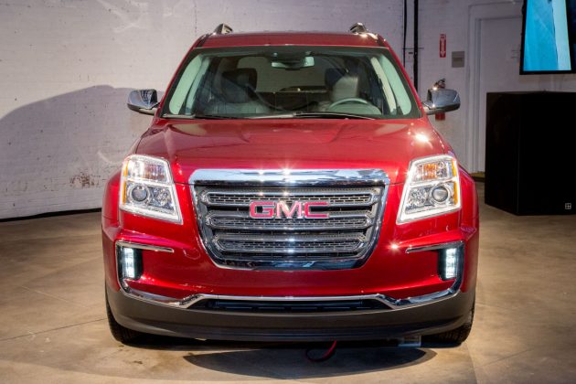 2016 GMC Terrain Front Look