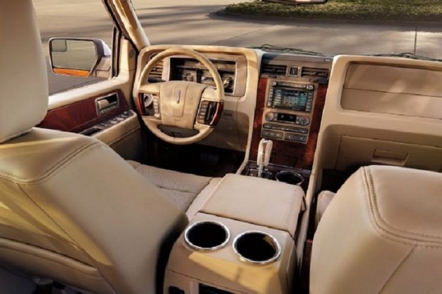 2016 Lincoln Navigator 9