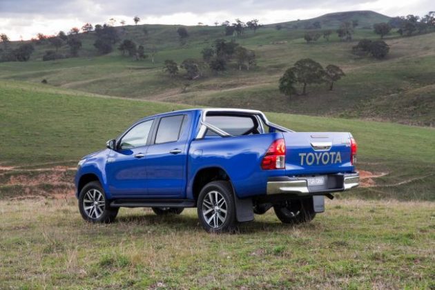 2016 Toyota Hilux 8