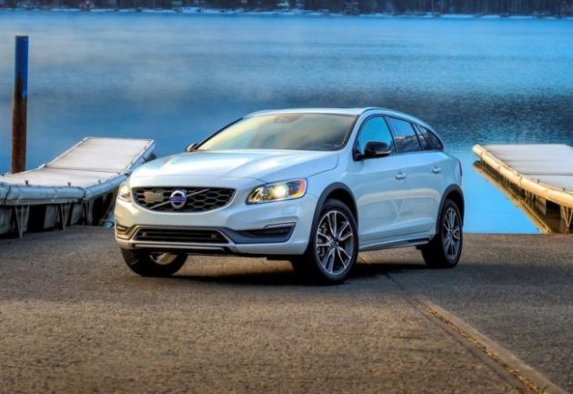 2016 Volvo V60 Front Left Side