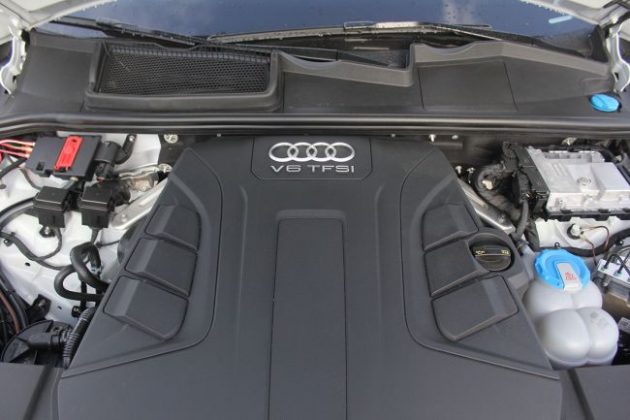 2017 Audi Q7 SUV Engine 1