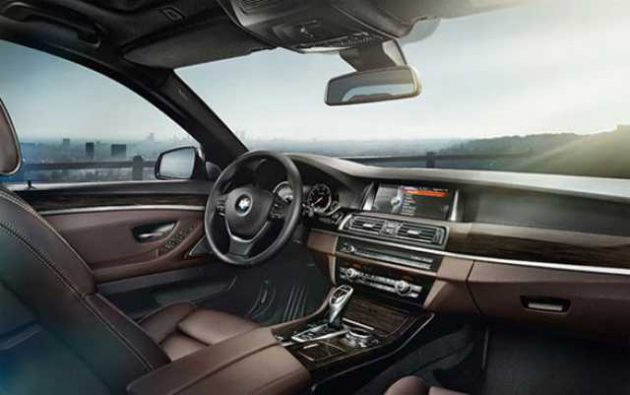 2017-BMW-6-Series-interior